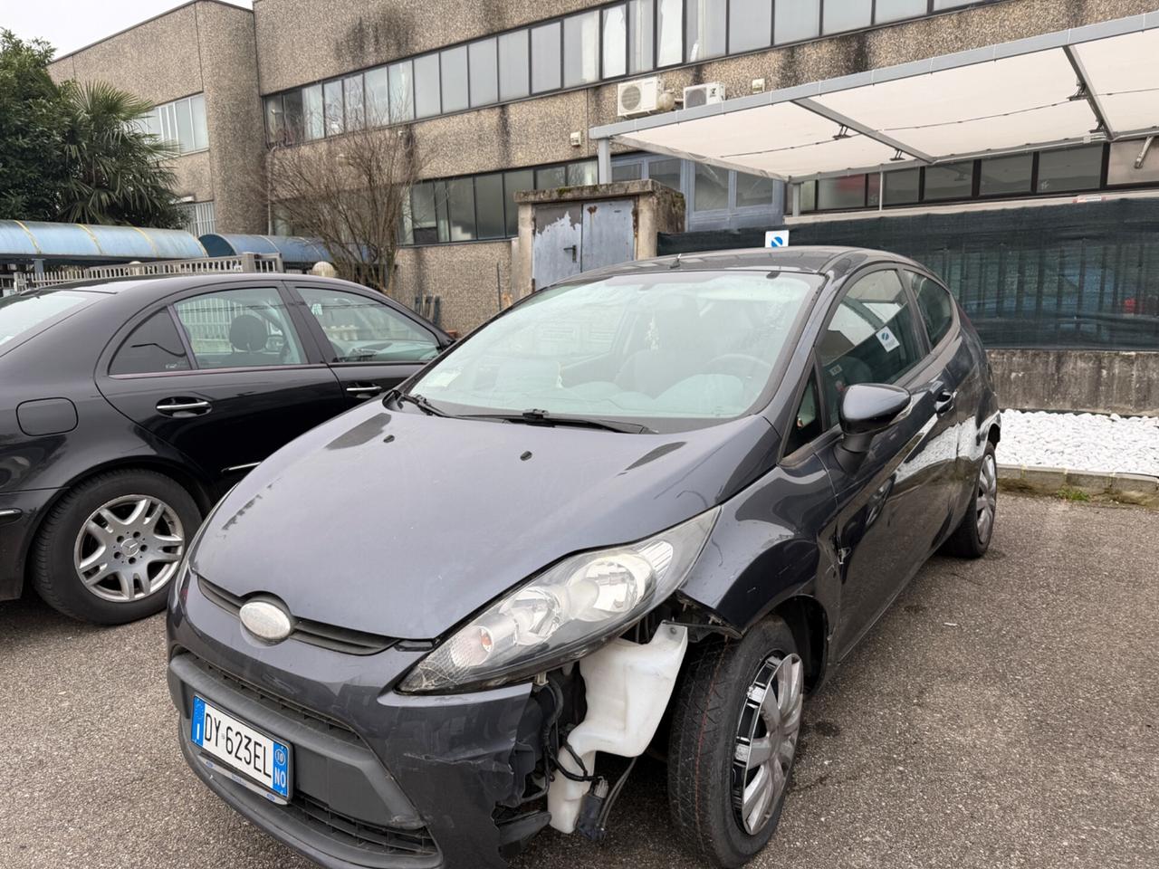 Ford Fiesta 1.2 benzina euro5a 82CV incidentato