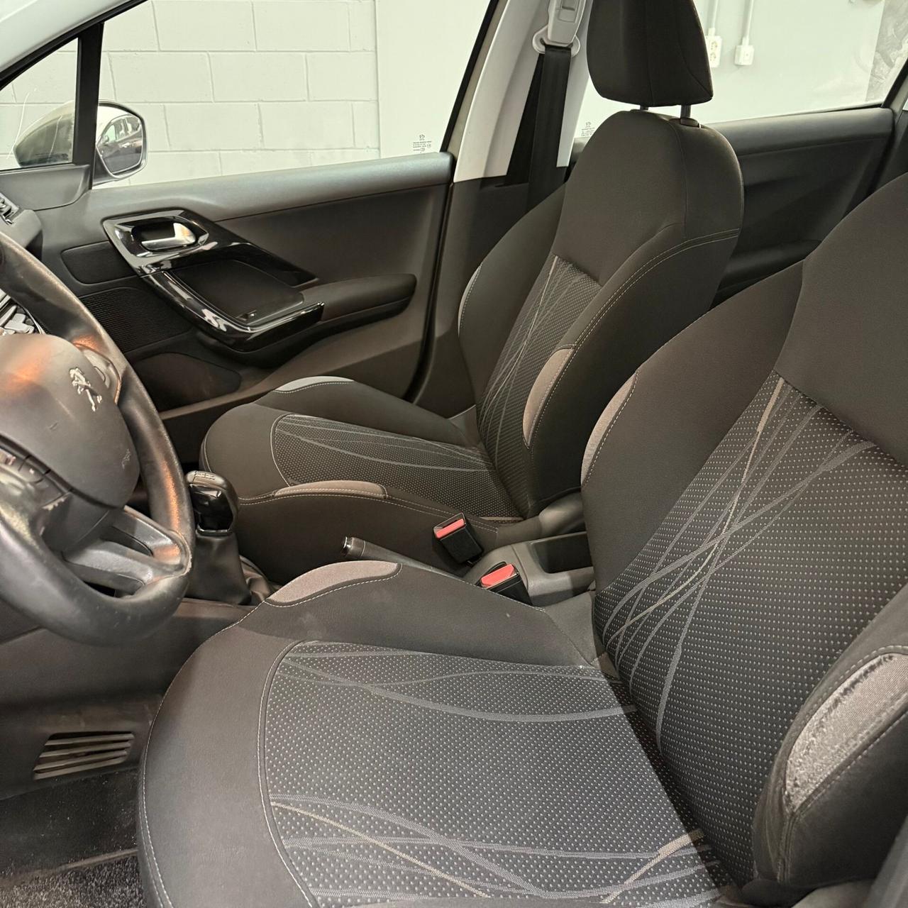 Peugeot 208 1.2 5 porte Allure NEOPATENTATI EURO5B