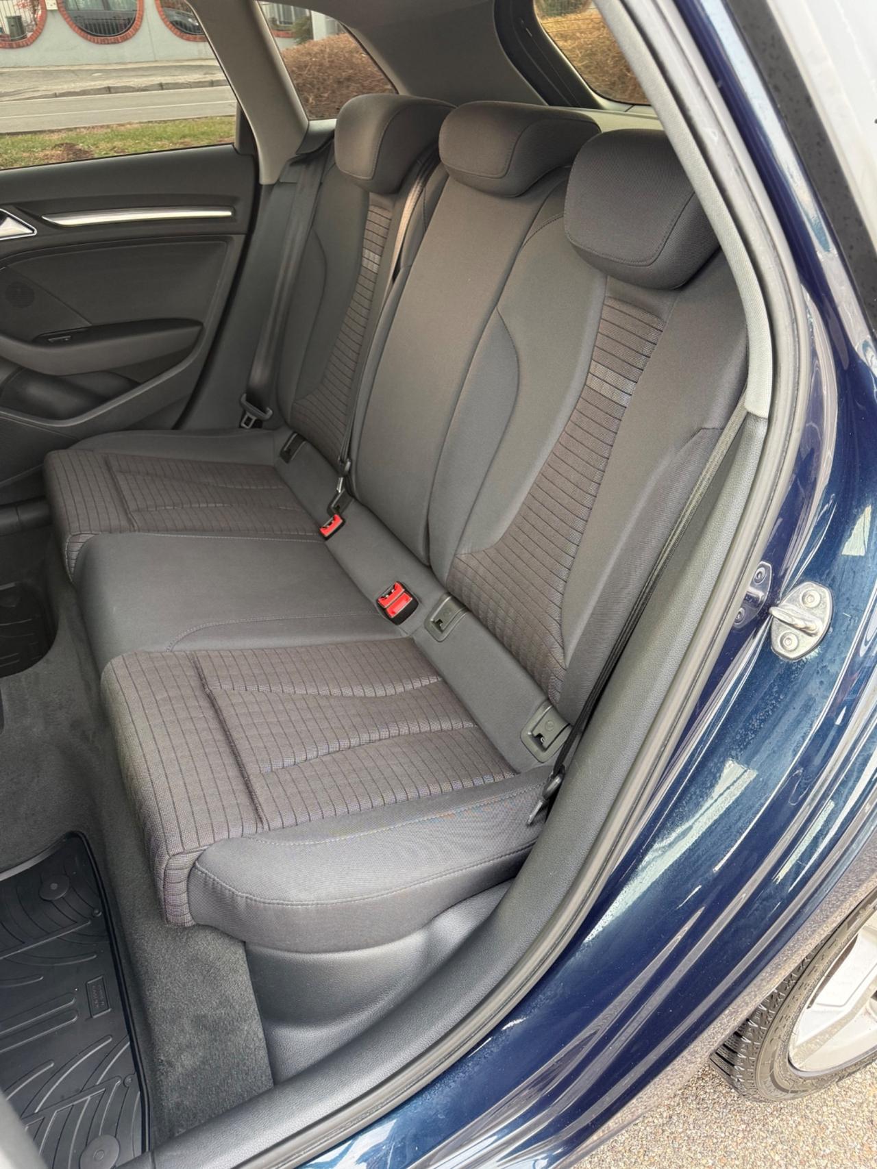 Audi A3 SPB 1.6 TDI S tronic*Navi*Led*Xenon