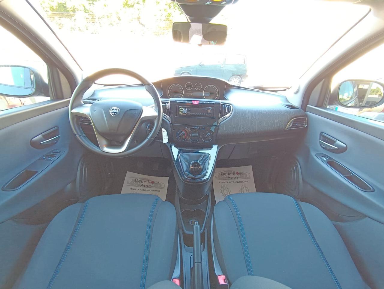 Lancia Ypsilon 1.2 benzinza 69 CV Elefantino Blu 5 porte
