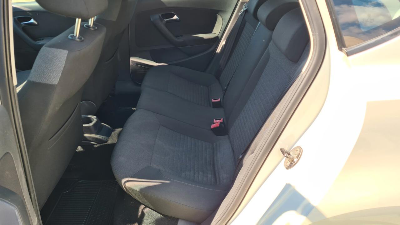 VOLKSWAGEN POLO 1.2 TDI 75 CV COMFORTLINE 2012 GANCIO TRAINO