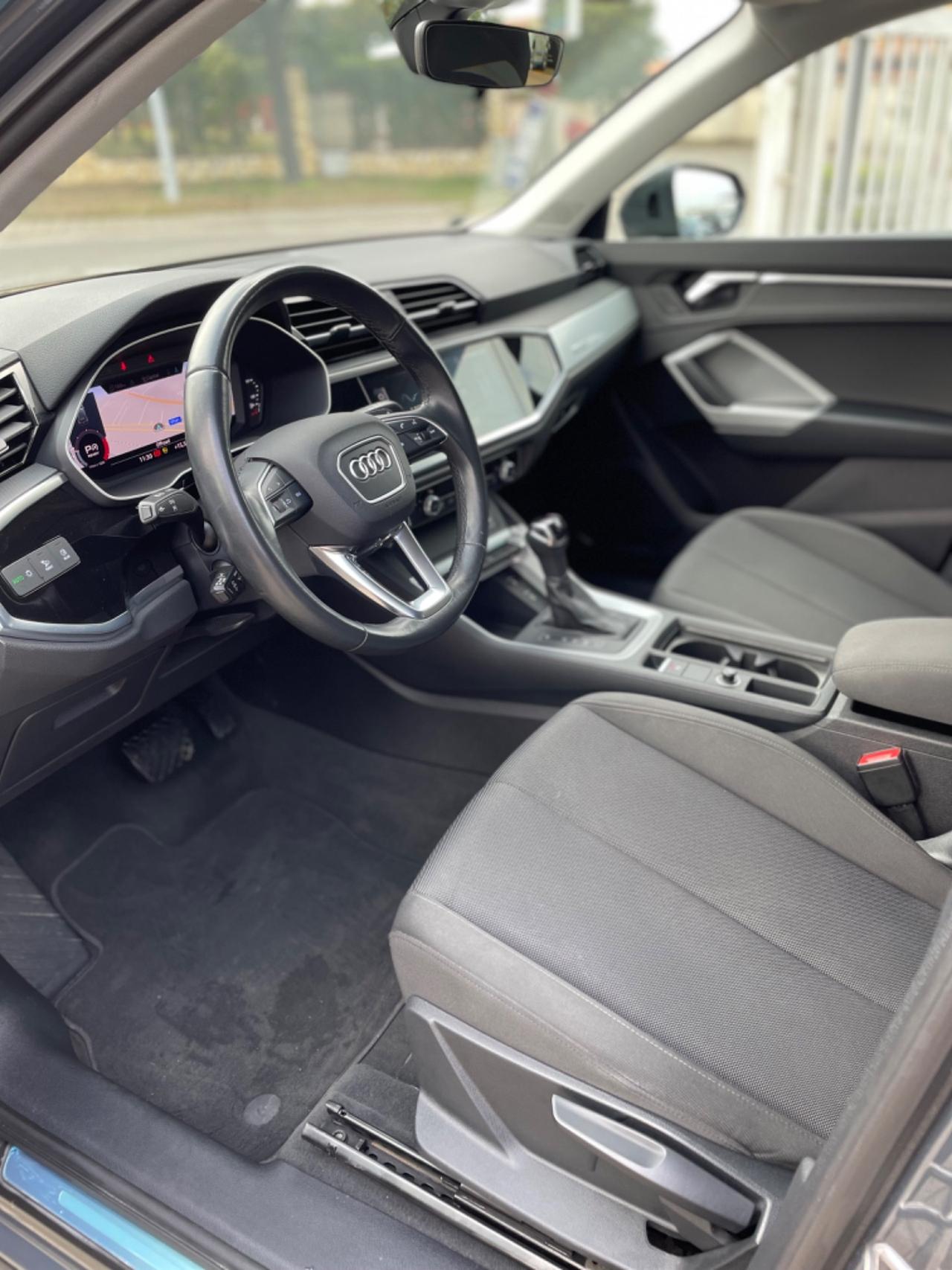 Audi Q3 35 TDI S tronic Business Advanced