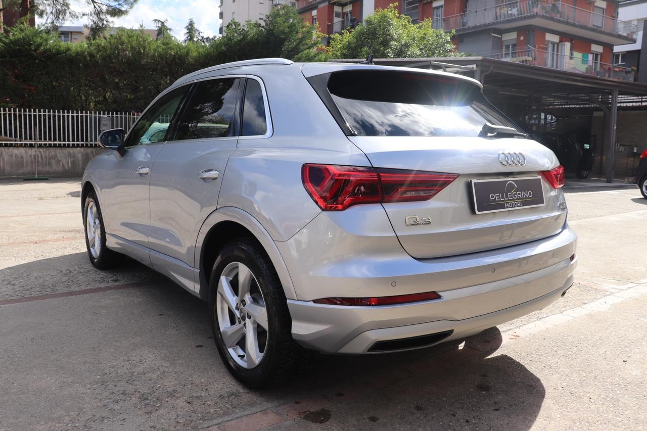 Audi Q3 40 TDI quattro S tronic Business Advanced