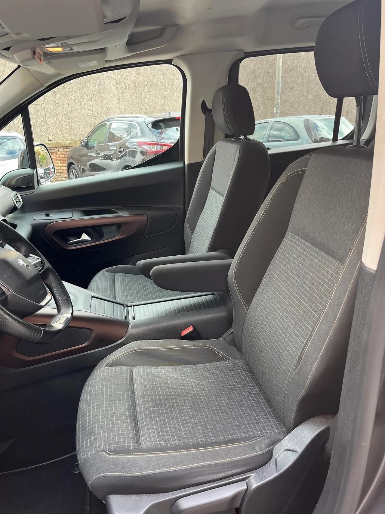 Peugeot Rifter BlueHDi 130 S&S EAT8 GT Line Standard