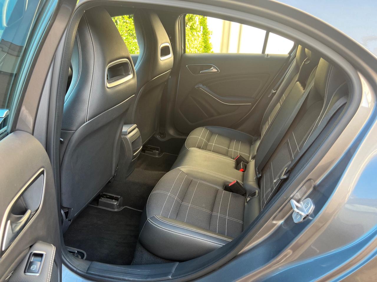 Mercedes-benz A 180 cdi 109cv SPORT E6 NAVI/PELLE/16;/PDC PERFETTA!!