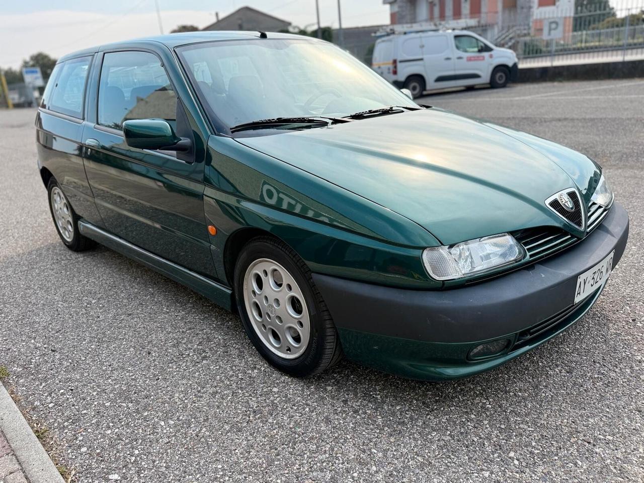 Alfa Romeo 145 2.0i 16V Twin Spark Quadrifoglio