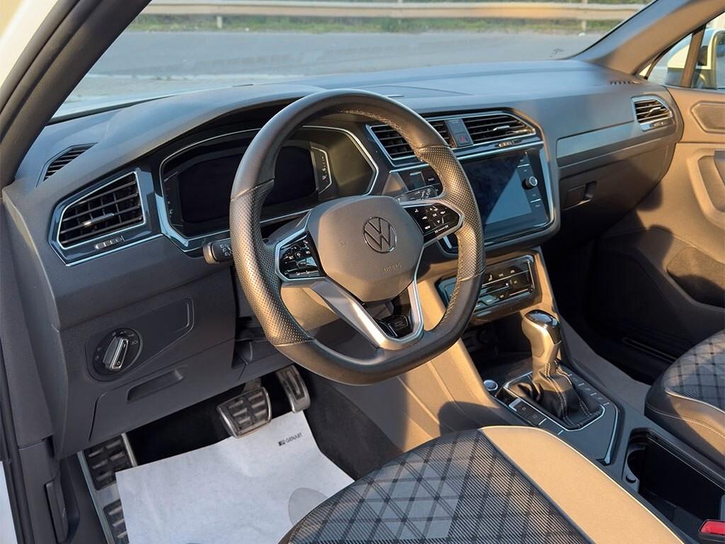 Volkswagen Tiguan 2.0 TDI 150 CV SCR DSG R-Line IN PROMO