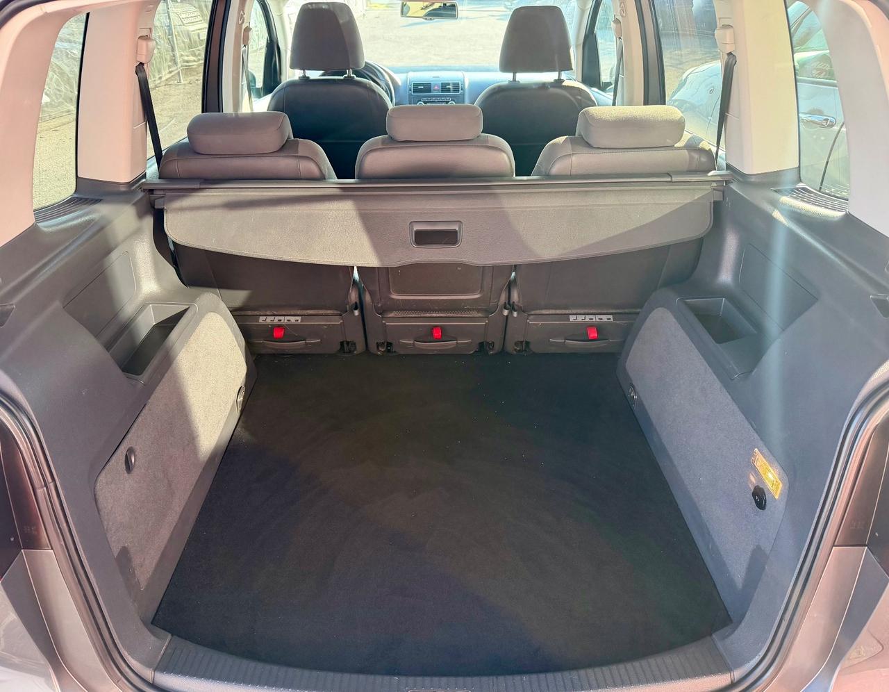 Volkswagen Touran 2012 1.6 TDI km 170,000 GARANZIA 12 mesi ! ! !