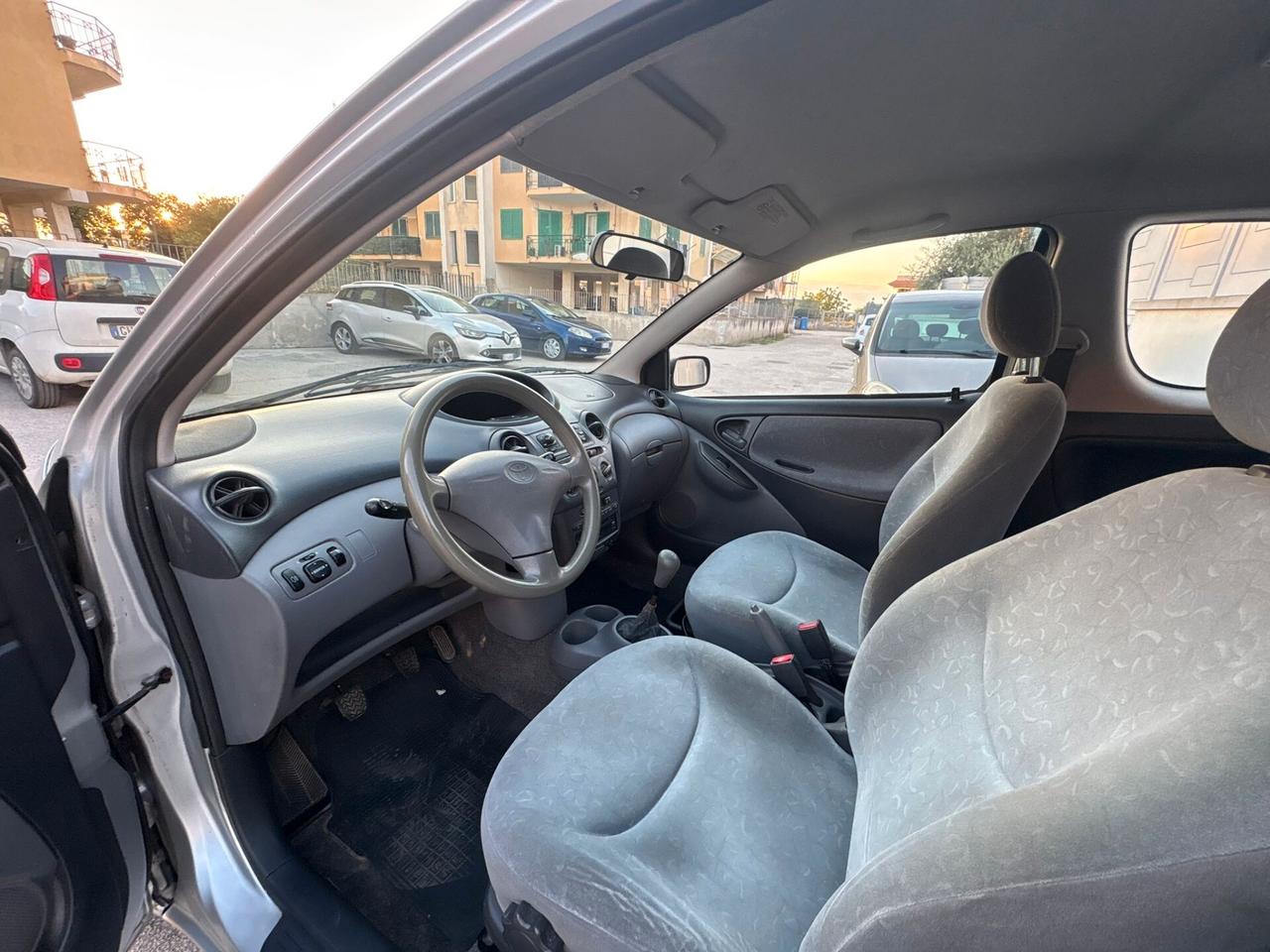 Toyota Yaris 1.0i 16V cat 3 porte