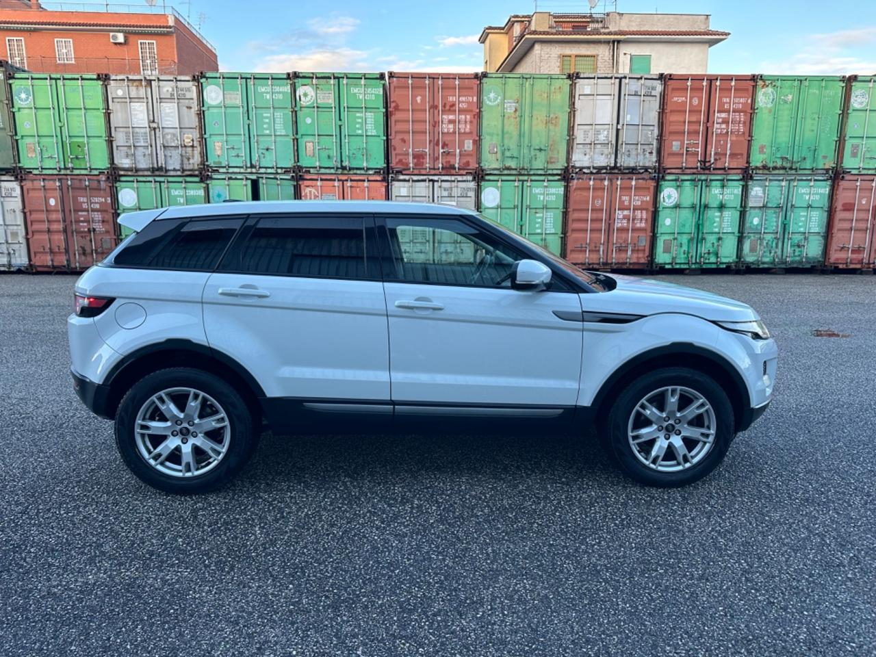 Land Rover Range Rover Evoque 2.2 TD4 5p. Pure