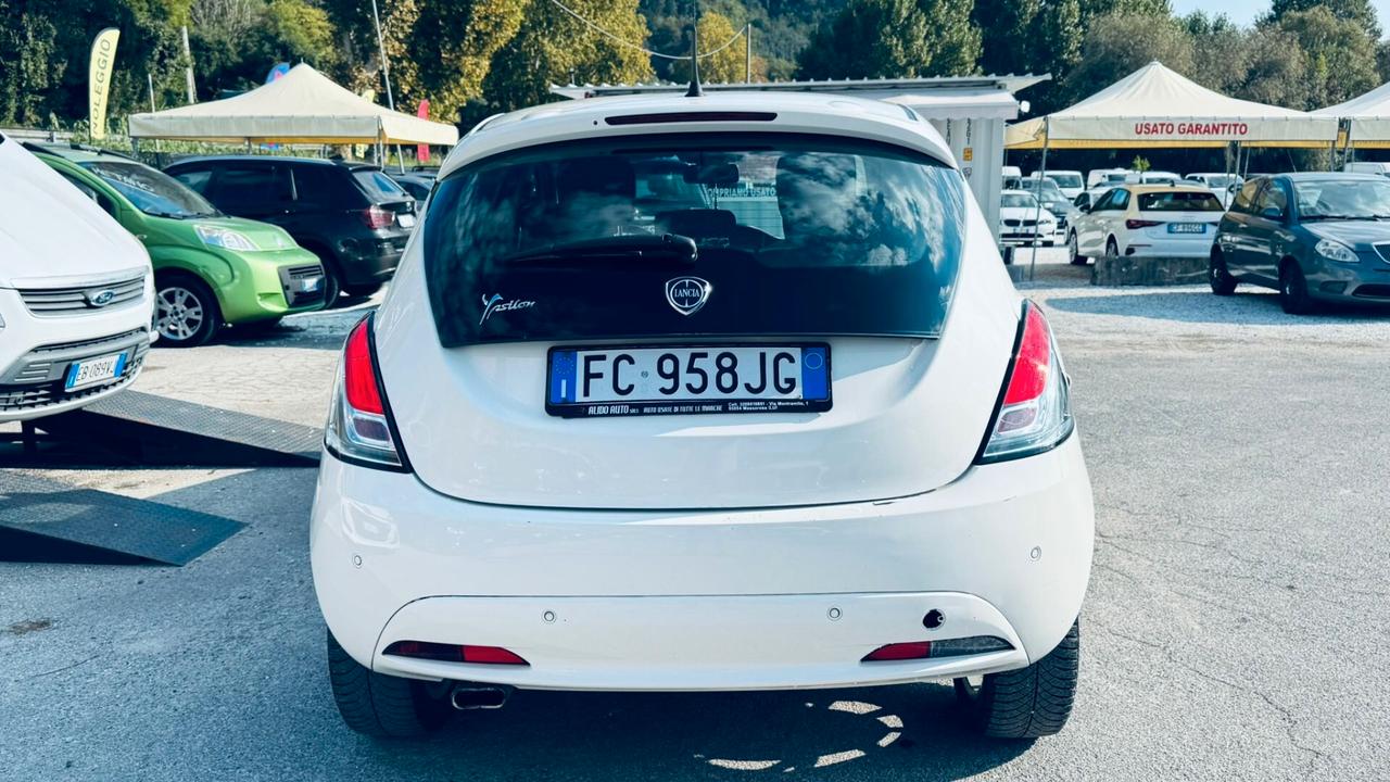 Lancia Ypsilon 1.2 69 CV 5 porte S&S Gold