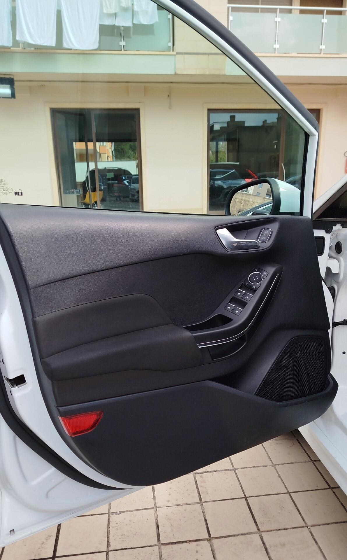 Ford Fiesta 1.1 85 CV 5 porte ST-Line