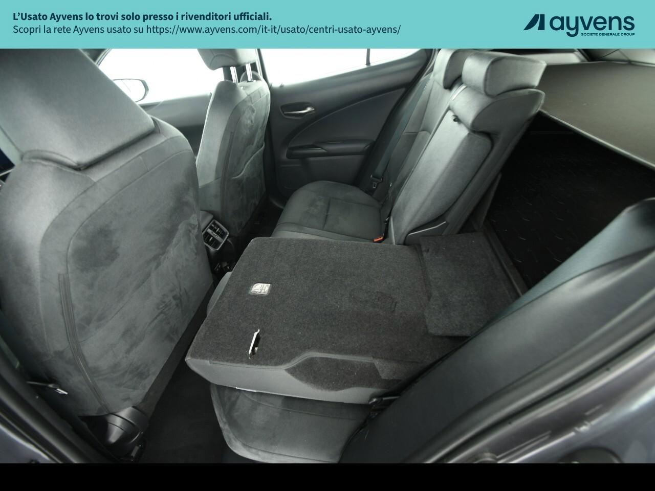 Lexus UX Hybrid Urban