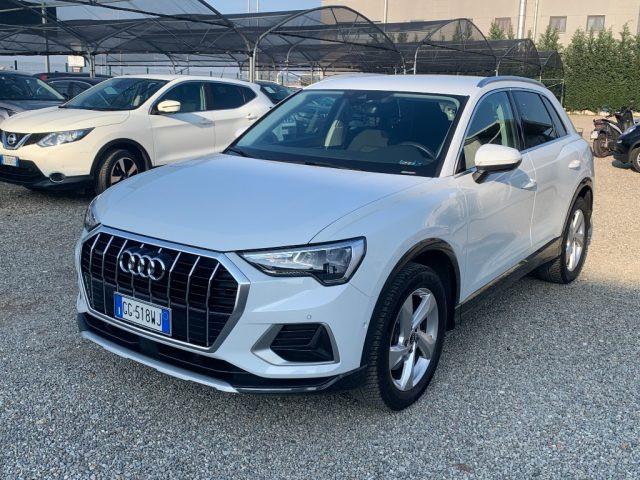 AUDI Q3 40 TDI quattro S tronic Business Advanced