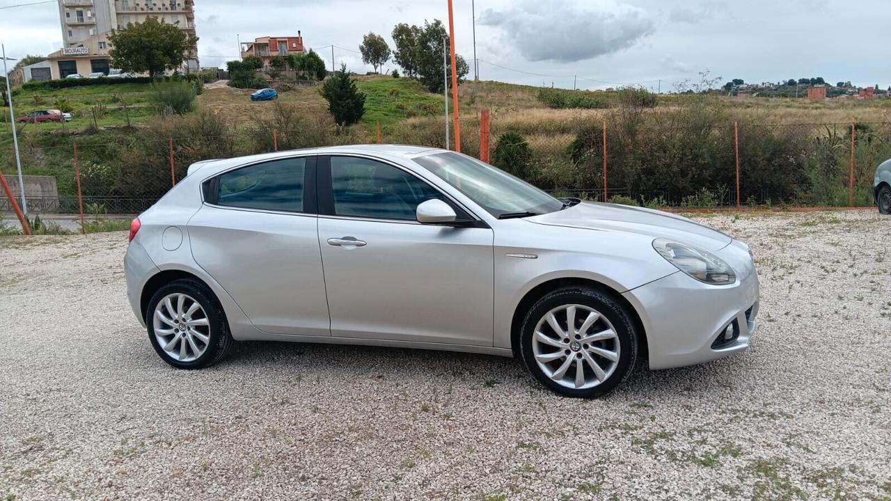 Alfa Romeo Giulietta 1.6 JTDm-2 105 CV Exclusive