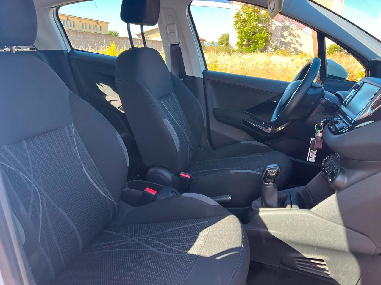 Peugeot 208 1.6 e-HDi 92 CV Stop&Start 5 porte Active