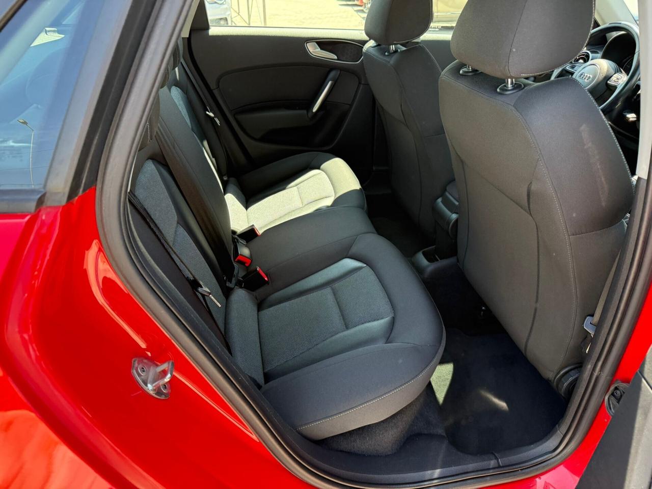 Audi A1 SPB 1.4TDI S tronic*TETTO*NAVI*EURO 6