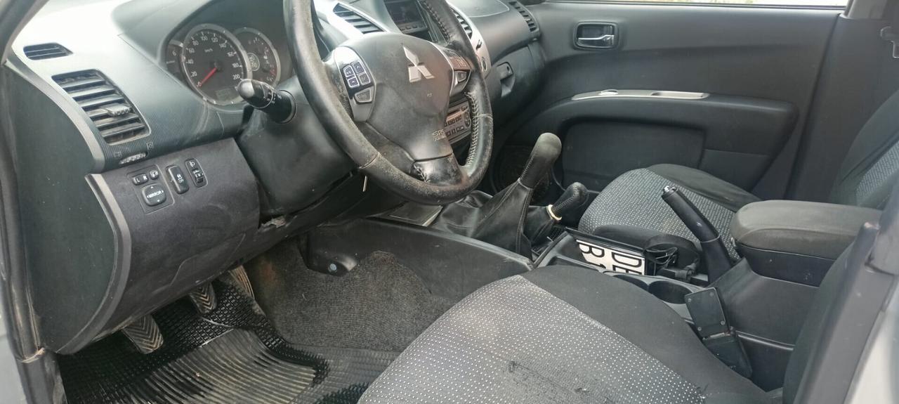 Mitsubishi L200 2.5 DI-D Double Cab Intense