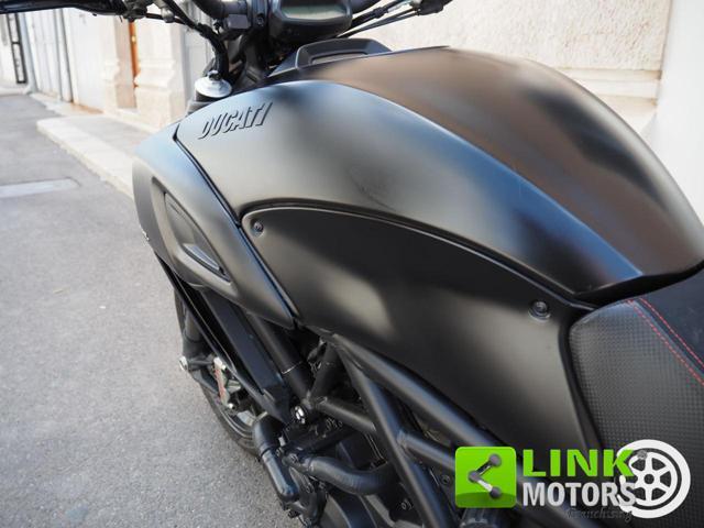 DUCATI Diavel Black Stealth 155cv