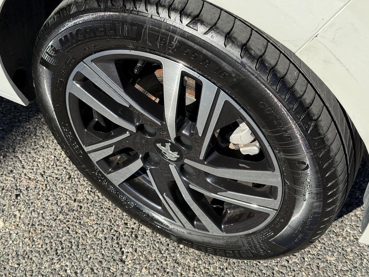 Peugeot 208 PureTech 75 Stop&Start 5 porte Allure - PRONTA CONSEGNA