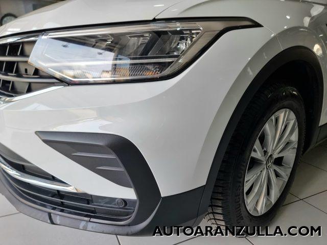 VOLKSWAGEN Tiguan NEW 2.0 TDI 150CV SCR DSG Life - Fari a Led