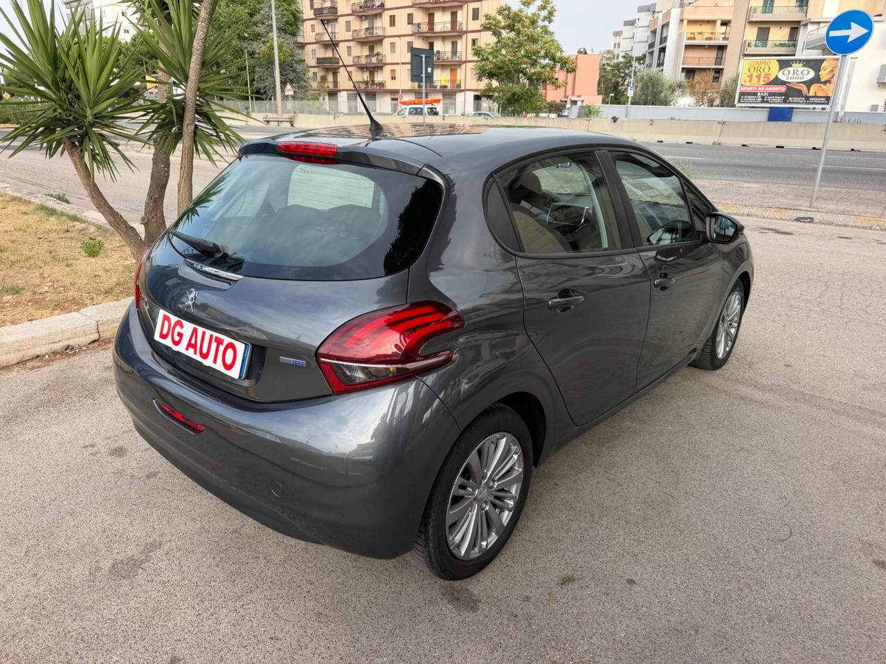 Peugeot 208 Allure 1.6 Diesel 75 cv 2016
