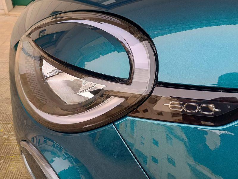 FIAT 600 1.2 hybrid La Prima 110cv auto