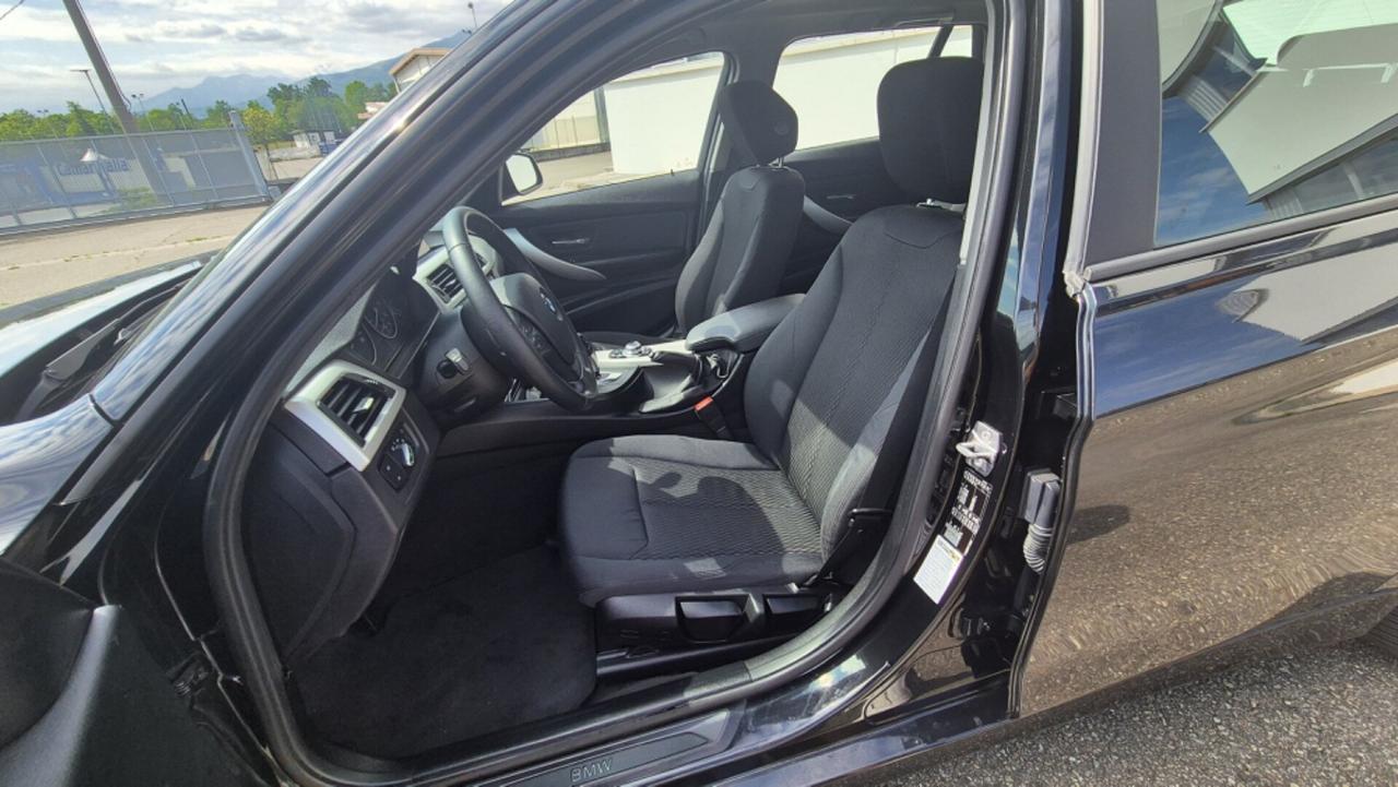BMW Serie 3 (F30/31) 318d Touring Business A...