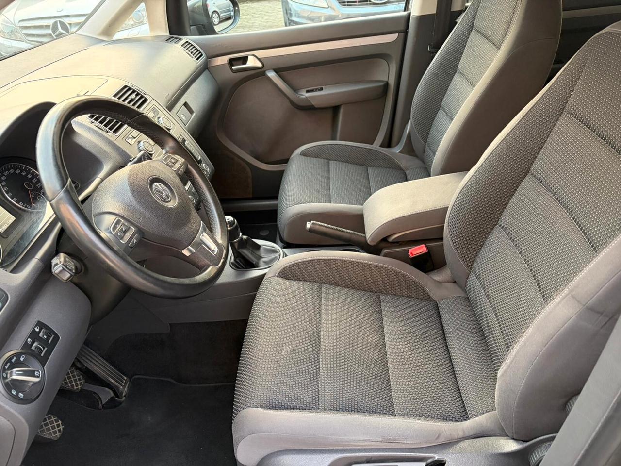 Volkswagen Touran 1.6 TDI Trendline*7POSTI*EURO5