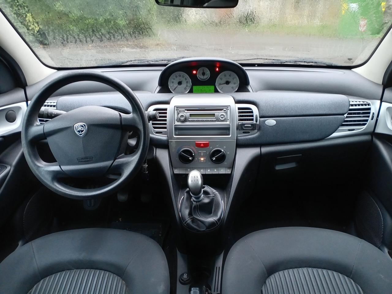 Lancia Ypsilon 1.2 Oro