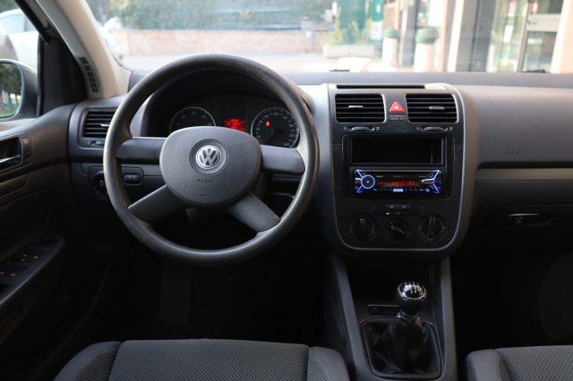 VOLKSWAGEN Golf V 1.6 Benzina 5 Porte Comfortline per NEOPATENTATI