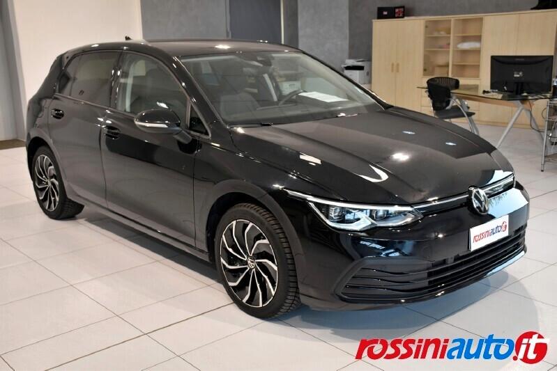 VOLKSWAGEN GOLF 8 2.0 TDI 150 CV DSG LIFE + I.Q LED R17 VENTURA