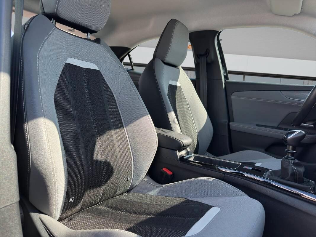 Opel Mokka 1.2 t Elegance s&s 100cv con Telecamera e CarPlay