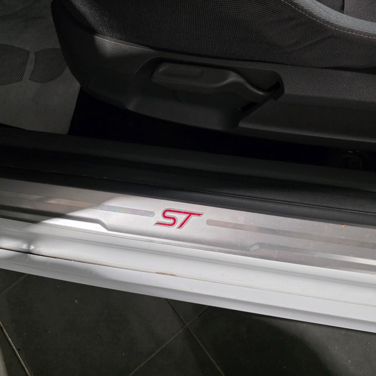 Ford Focus 2.5T (225CV) 3p. ST