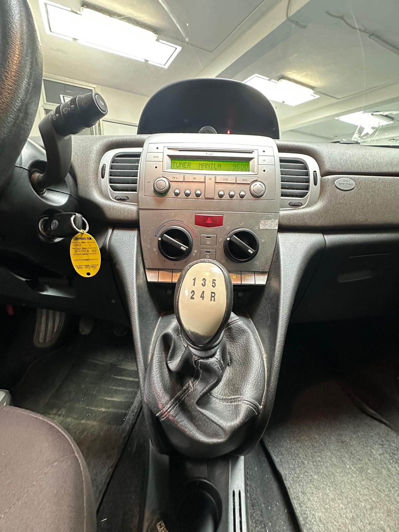 Lancia Ypsilon 1.4 Platino Ecochic GPL
