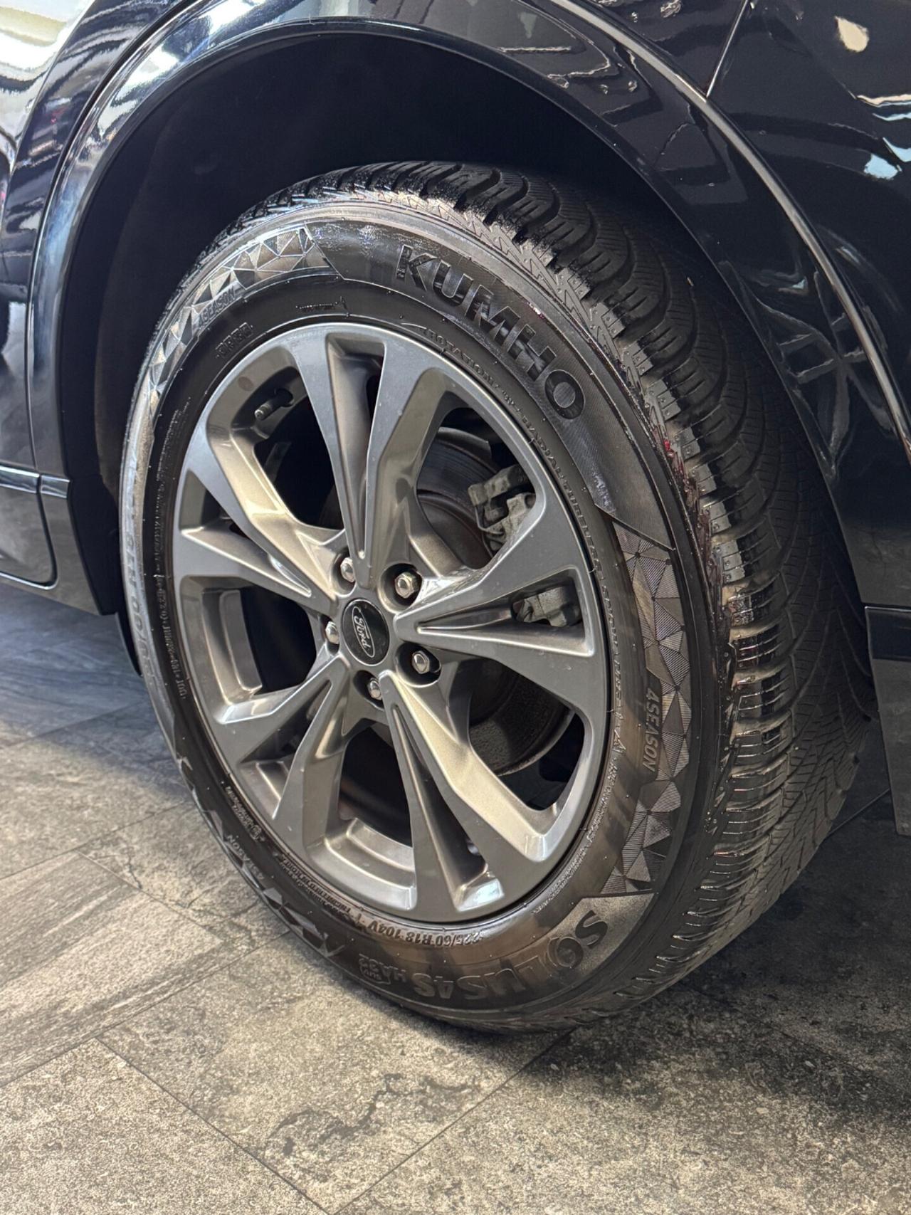 Ford Kuga 1.5 TDCi 120 CV 2WD ST-Line