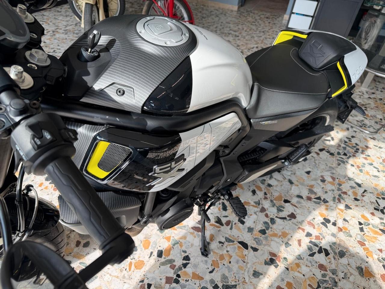 Cf Moto 700CL-X Sport