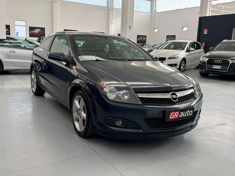 Opel Astra Astra GTC 1.7 cdti Cosmo 125cv 3P