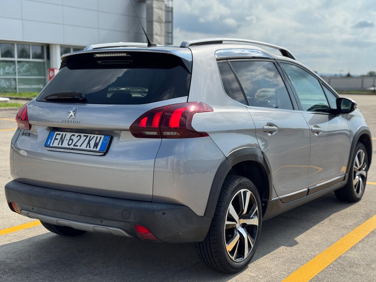 Peugeot 2008 PureTech Turbo 110 S&S Black Matt OK NEOPATENTATI