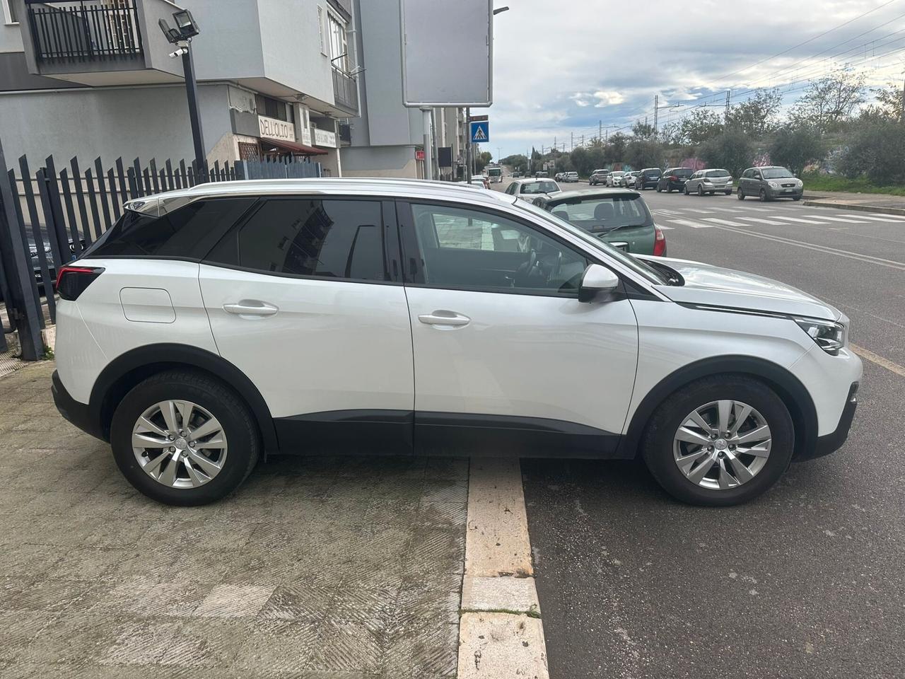 Peugeot 3008 BlueHDi 120 S&S Business