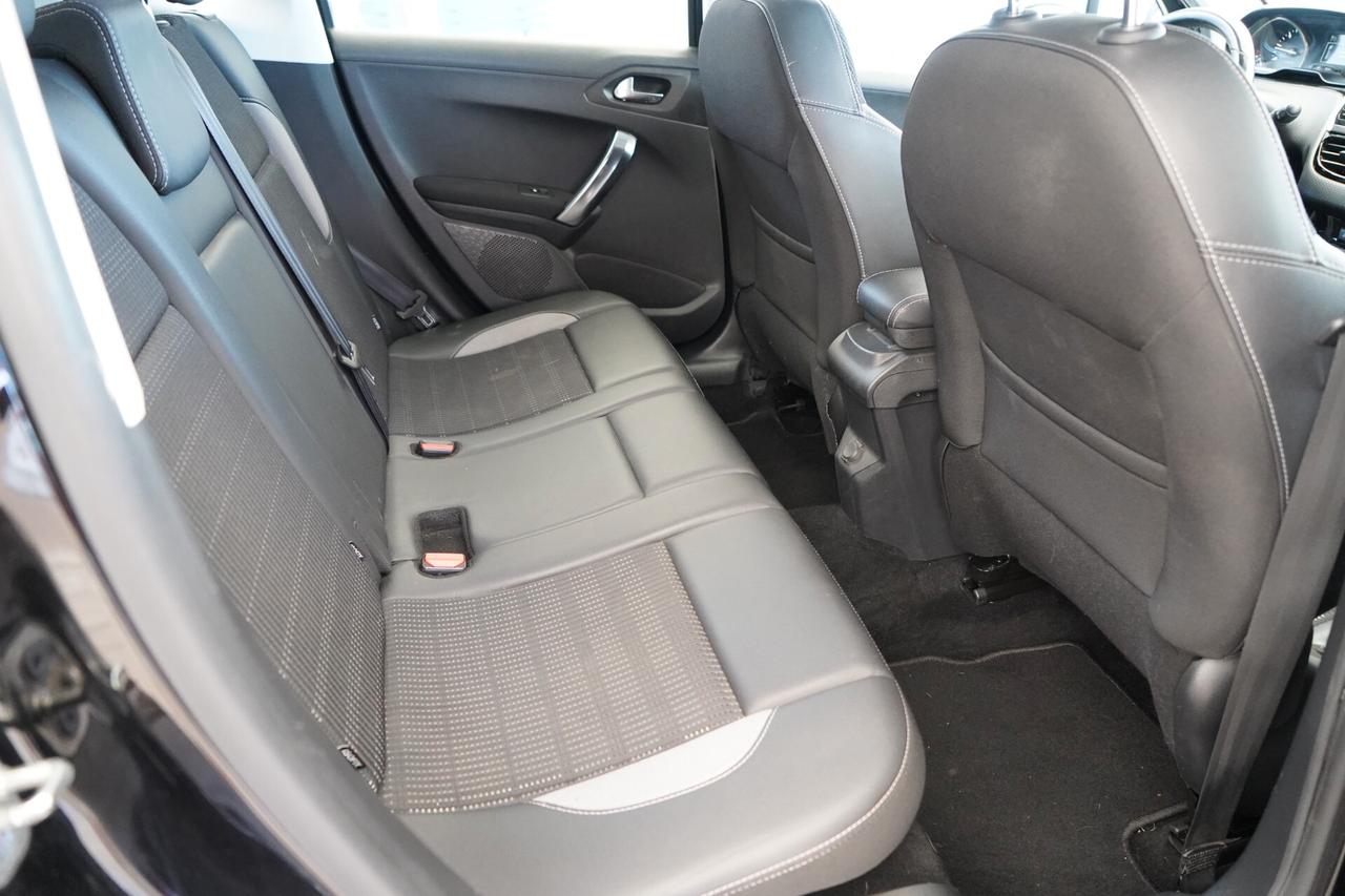 Peugeot 2008 1.6 BlueHDi 100 Allure