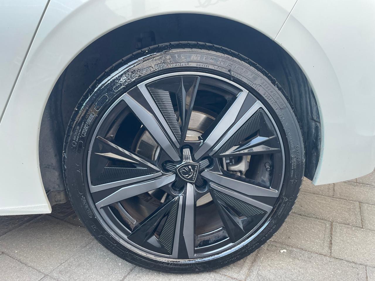 Peugeot 308 Plug-in Hybrid 225 e-EAT8 GT Pack