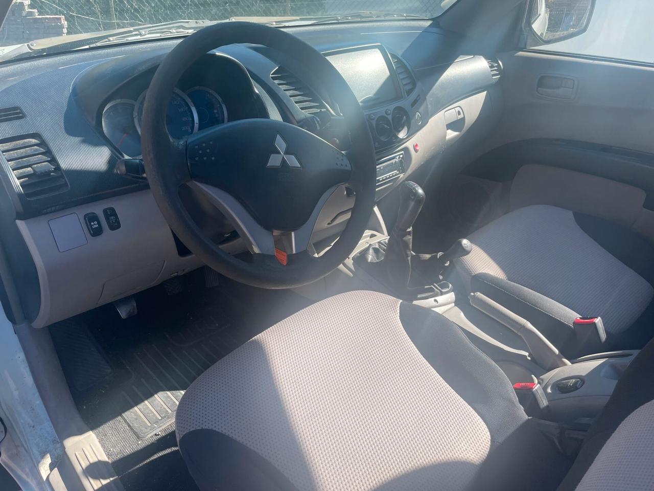 Mitsubishi L200 2.5 DI-D/136CV Single Cab Inform