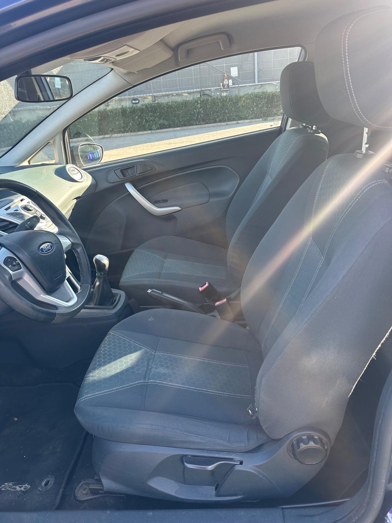 Ford Fiesta 1.4 TDCi 68CV 3 porte Titanium