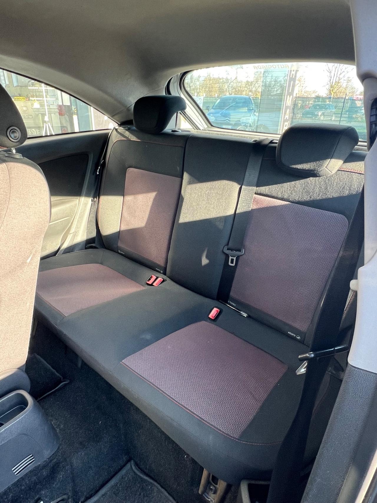 Opel Corsa 1.2 - NEOPATENTATI