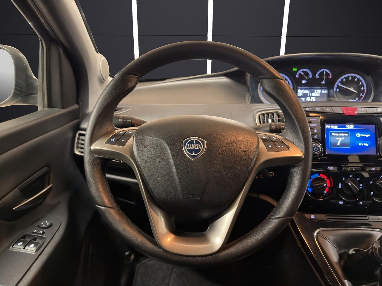 Lancia Ypsilon 1.2 69 CV 5 porte Platinum