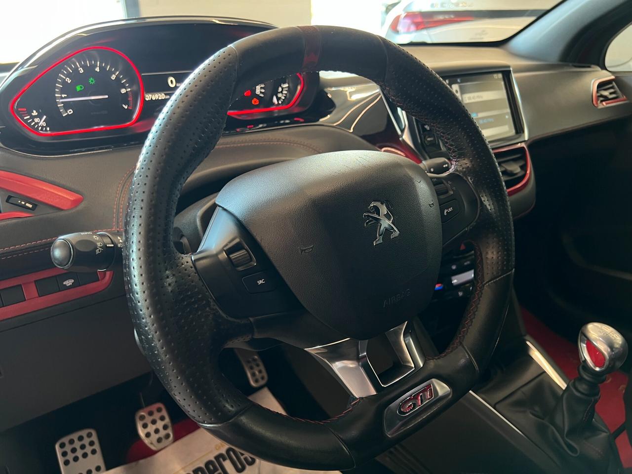 Peugeot 208 1.6 THP 200 CV 3 porte GTi