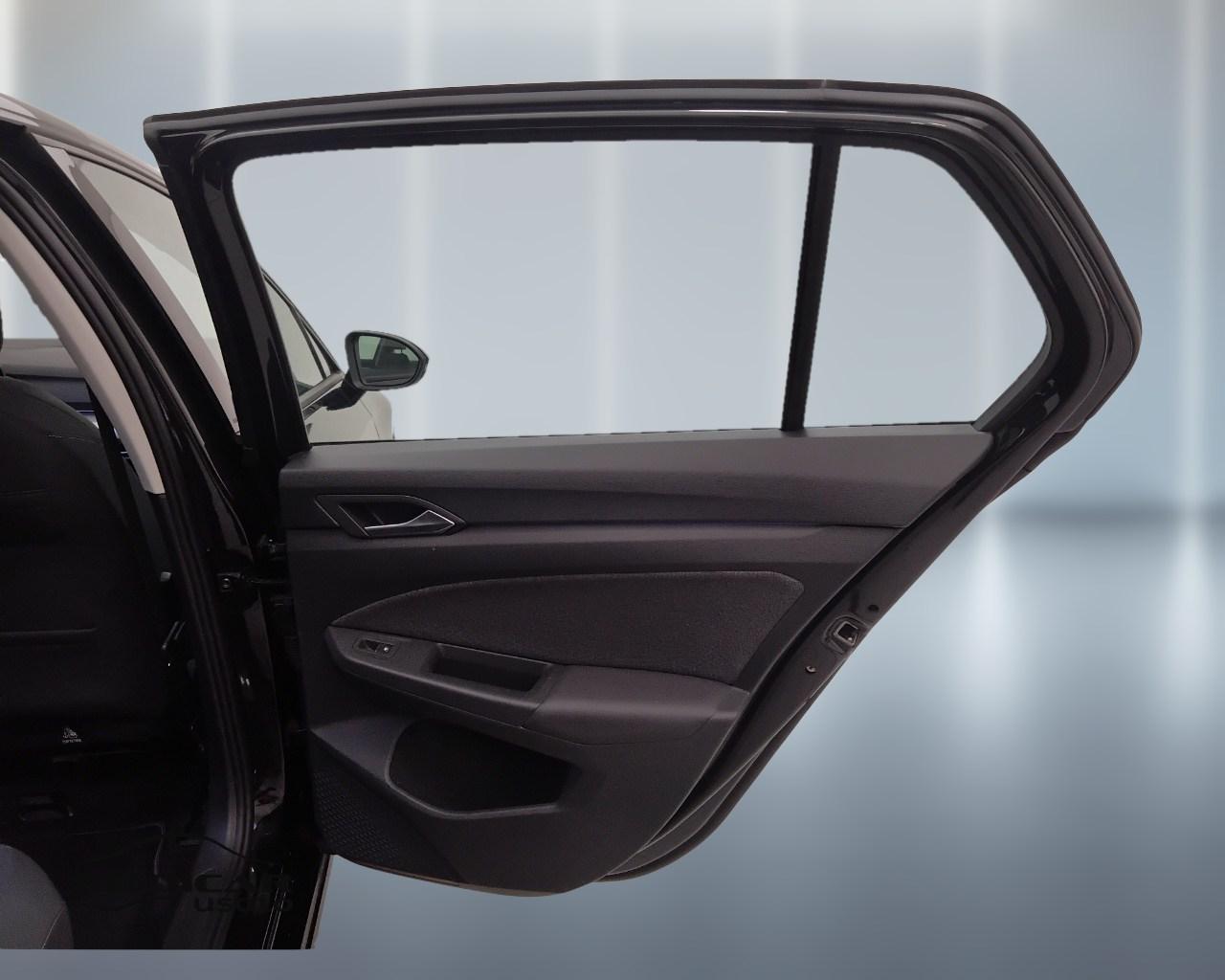 VOLKSWAGEN Golf VIII 2020 - Golf 1.0 etsi evo Life 110cv dsg