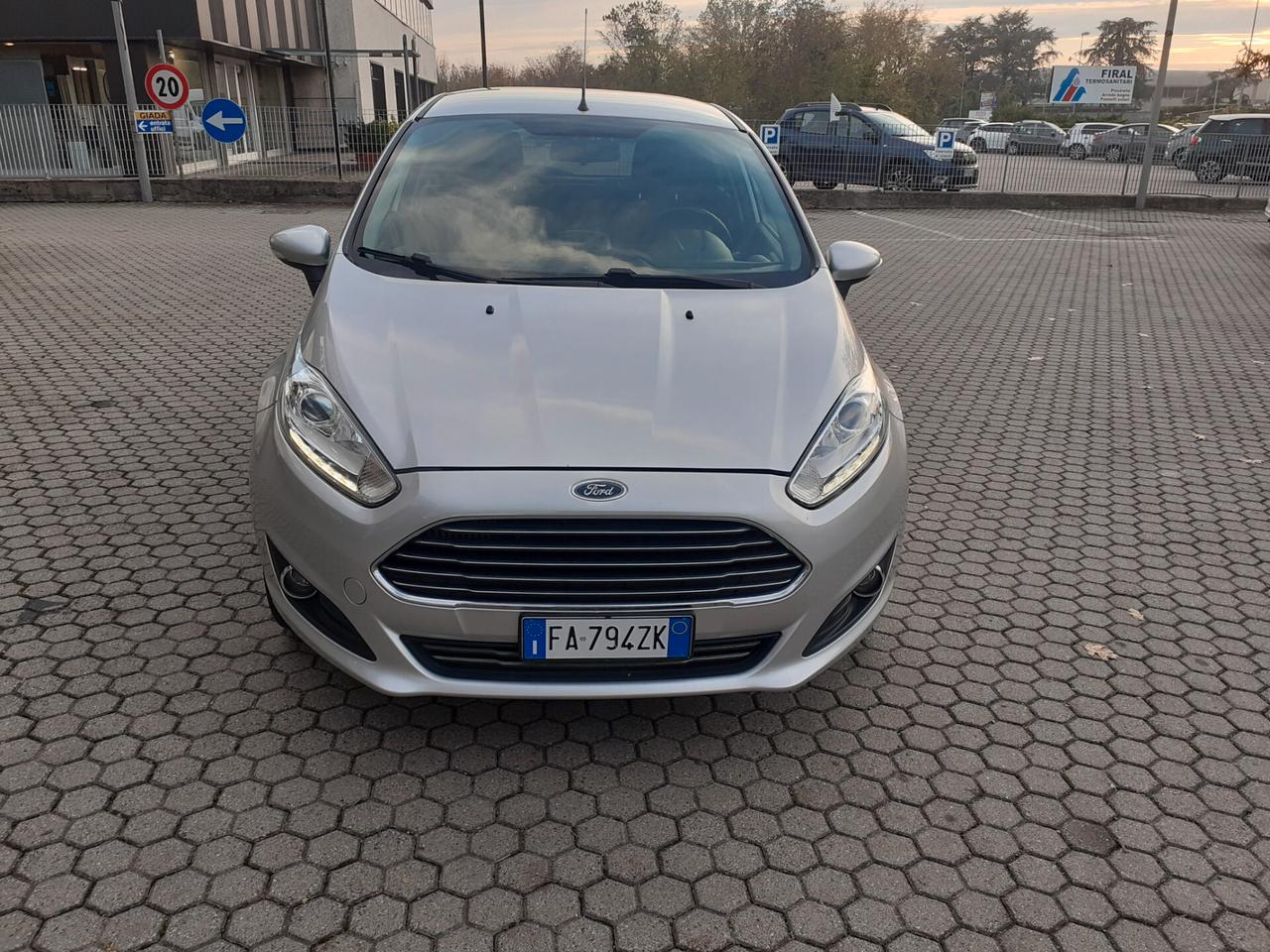 Ford Fiesta 1.5 TDCi 75CV 5 porte Titanium