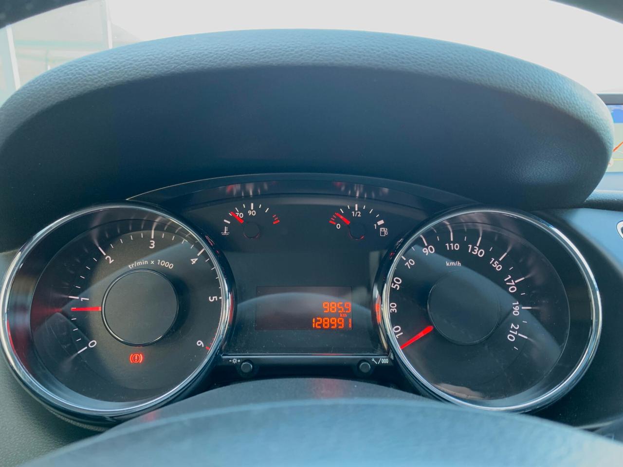 Peugeot 3008 1.6 HDi 115CV Allure